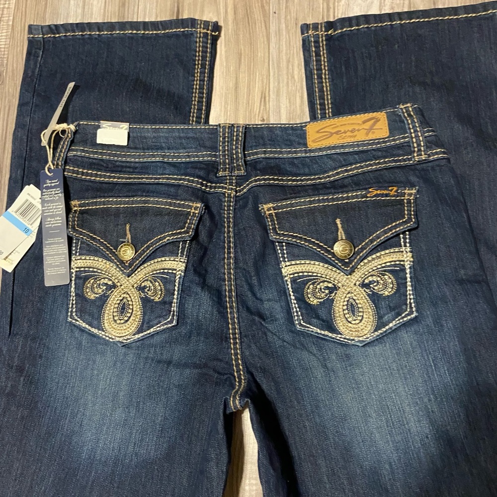 Women’s Seven 7 NWT Boot-cut Jeans Size 10 Absolutely gorgeous, mint condition.